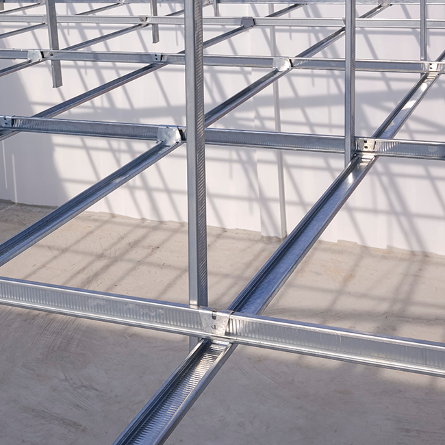 Modulares Decken-T-Raster & Komponente